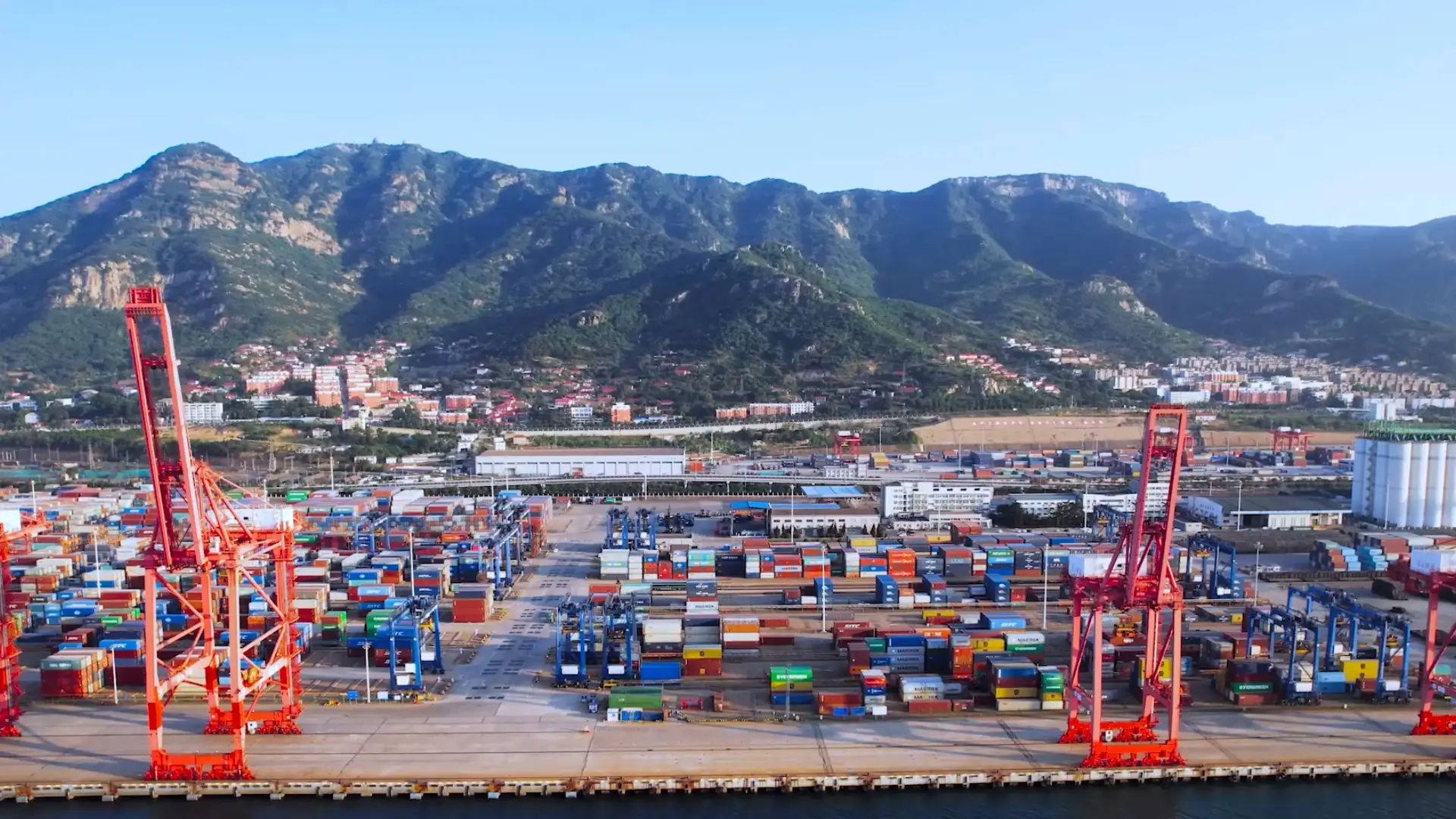 Container port for timber panel export