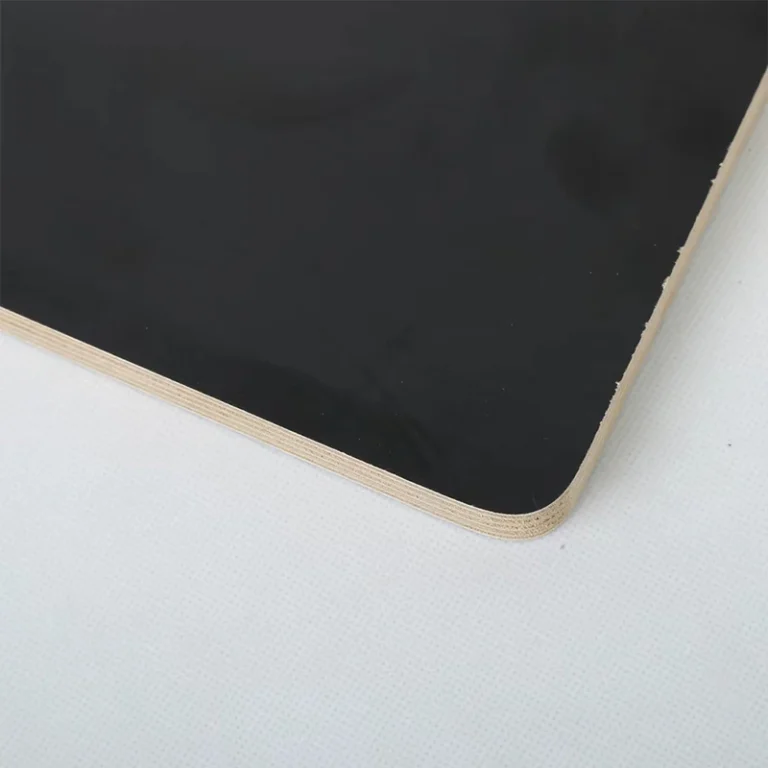 High-quality anti film faced plywood for concrete shuttering, flooring, and building